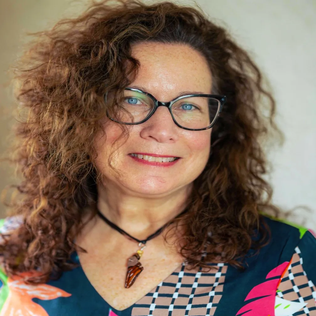 Lizanne Chisholm portrait.